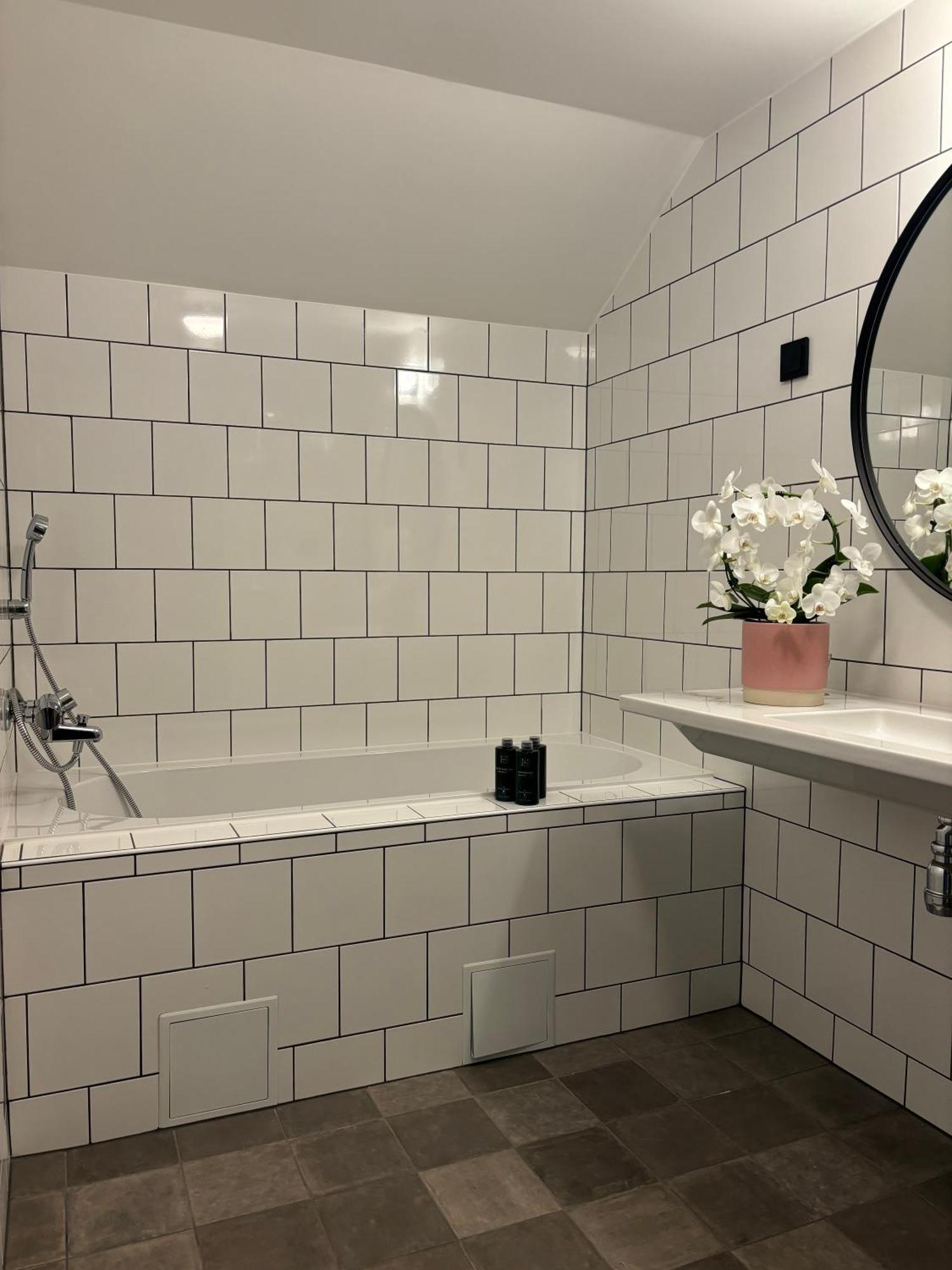 Home Hotel Tollboden Драмен Екстериор снимка